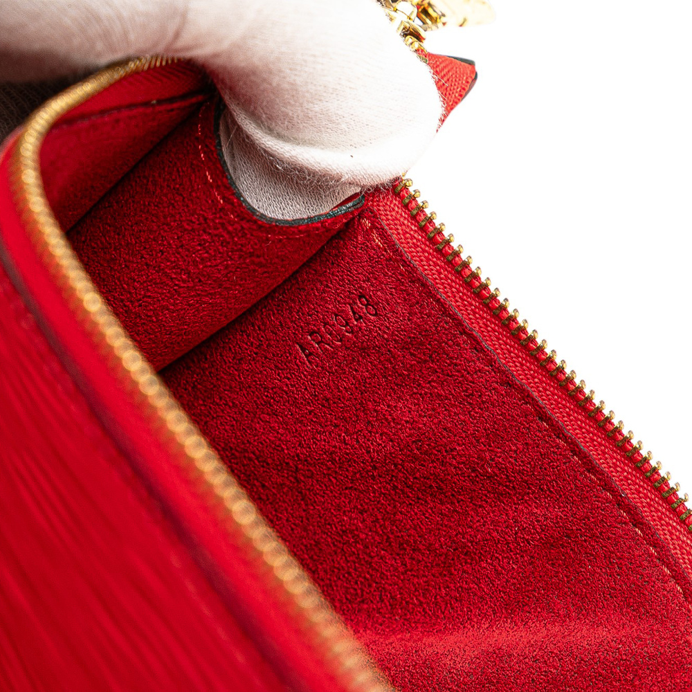 Pre-Loved Louis Vuitton Epi Pochette Accessoires - Picture 5 of 11